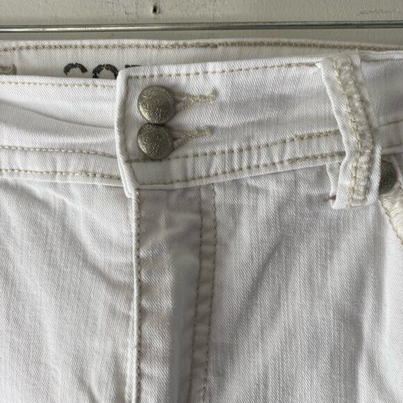 Code Bleu White Womans Cropped Jeans SZ 10 Mid Rise Cuffed Stretch Embellished - Picture 2 of 10